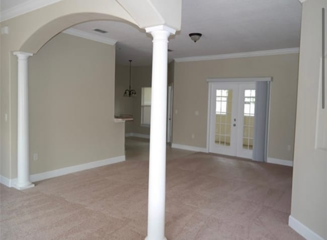 Building Photo - 2241 Lake Francis Dr