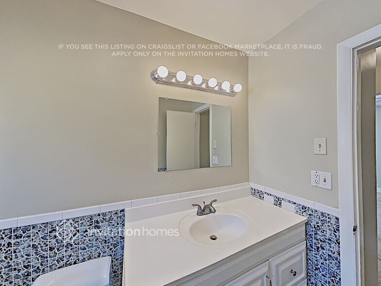 Building Photo - 7936 Miramar Pkwy