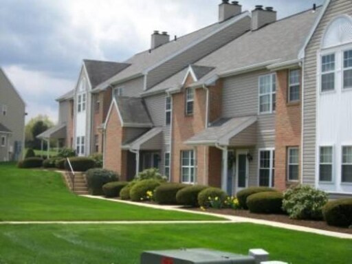 Building Photo - 805 Christopher Dr