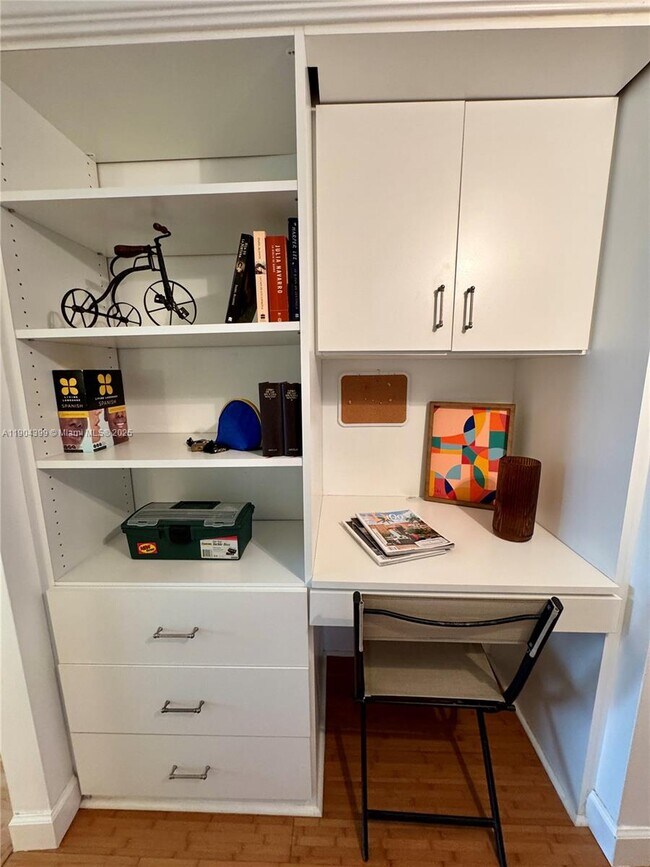 Building Photo - 18151 NE 31st Ct