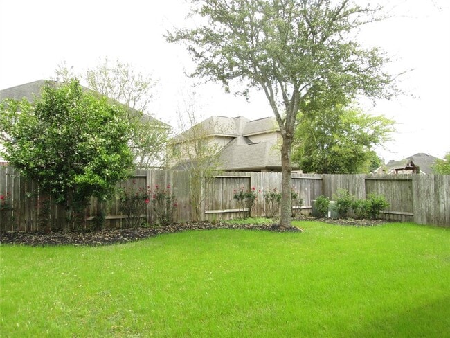 Building Photo - 6223 Summerfield Glade Ln