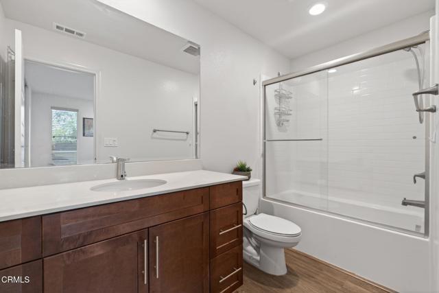 Building Photo - 374 Serra St