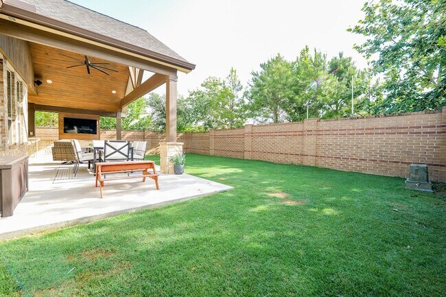 Building Photo - 15426 Hill Country Oaks Ln