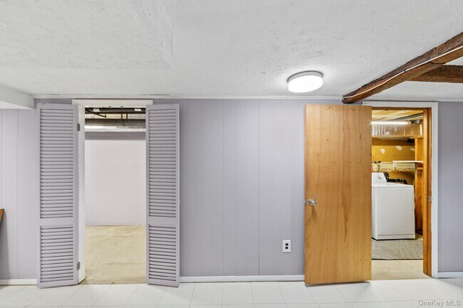 Building Photo - 106 Yorkshire Dr