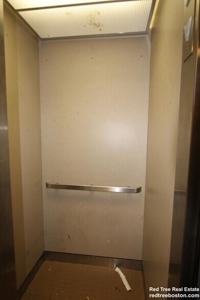 Building Photo - 1160 Commonwealth Ave