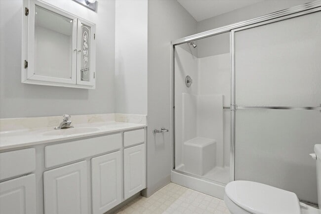 Building Photo - 2BR/2BA Condo in Chesterview | Open Layout, Deck & Community Pool