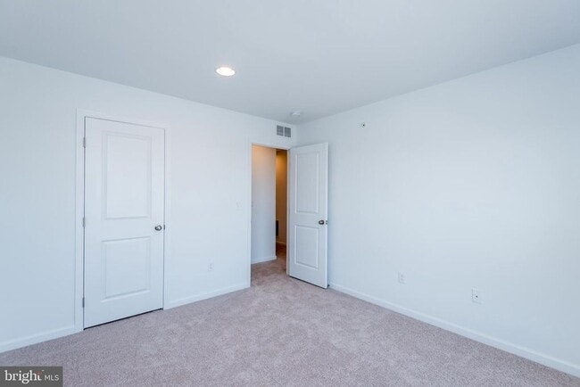 Building Photo - 3221 Ruth Way
