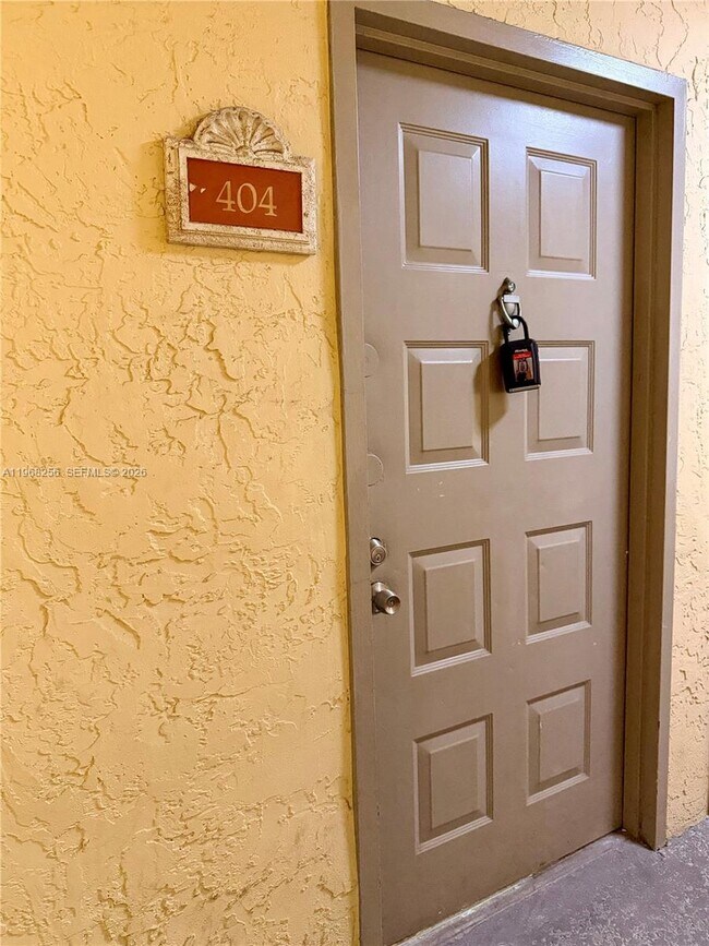 Building Photo - 8353 Lake Dr