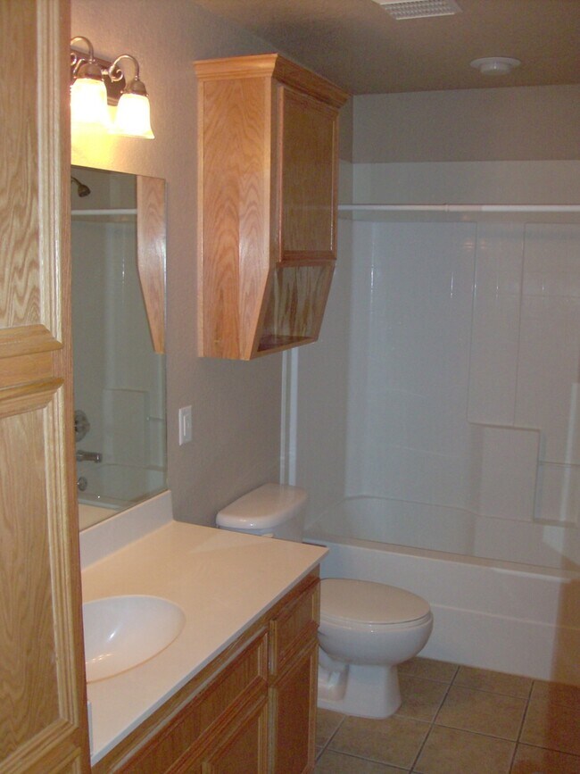 Building Photo - Well-Maintained Home Near Clear Creek Gate...