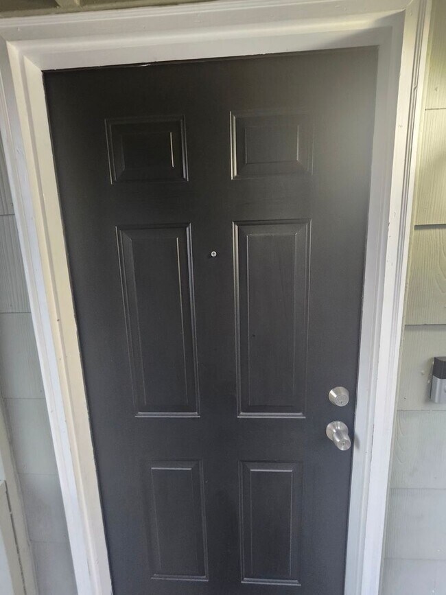 Building Photo - 301 Gaile Ave