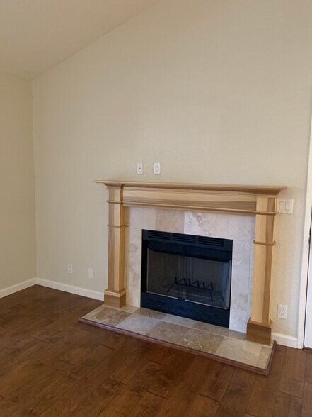 Building Photo - 661 Yolo Ct