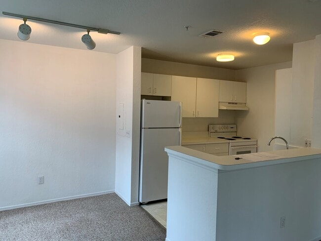 Building Photo - DOWNTOWN SARASOTA  at Central Park Two Condos