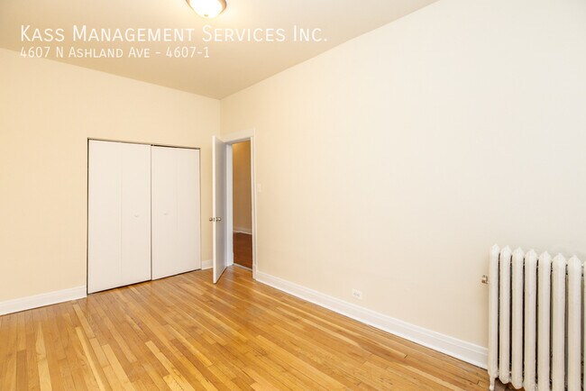 Building Photo - 4607 N Ashland Ave