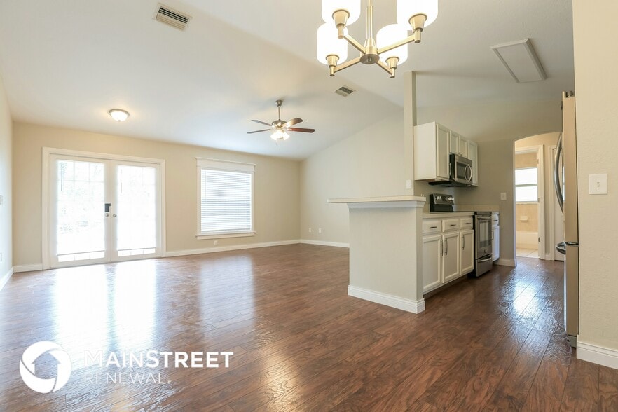 Building Photo - 4430 Glordano Ave