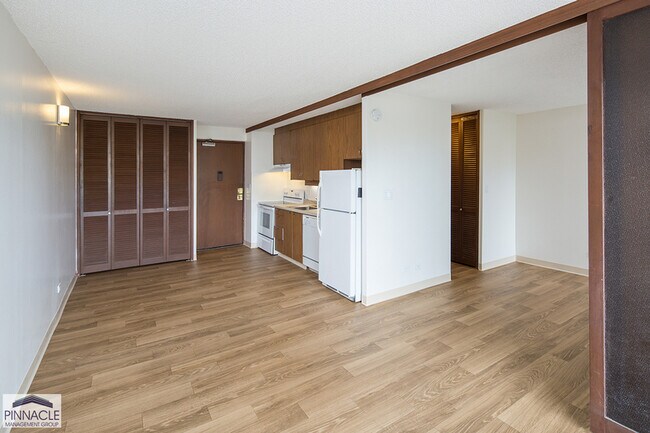 Building Photo - 1655 Makaloa St