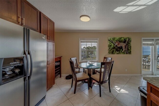 Building Photo - 5196 Beach Dr SE