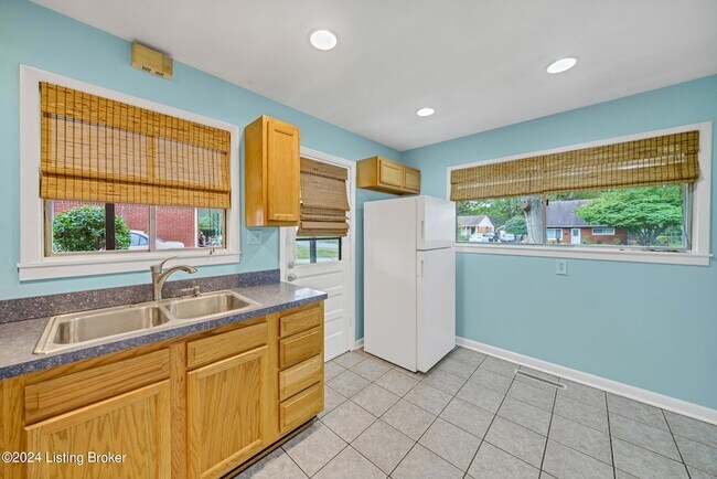 Building Photo - 3505 Herb Ln