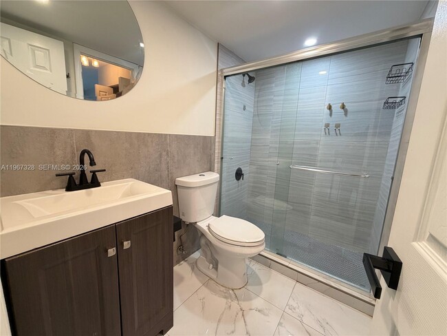 Building Photo - 1711 W 58th St