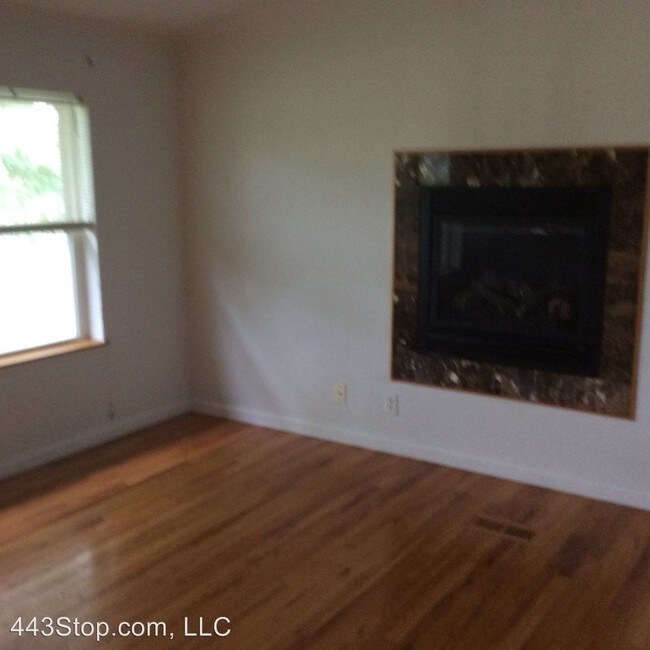 Building Photo - 3 br, 2 bath House - 5000 Shalimar Court