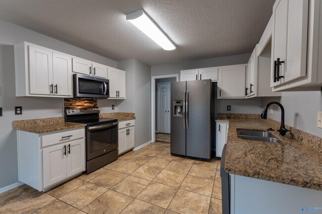 Building Photo - 104 Westminster Way