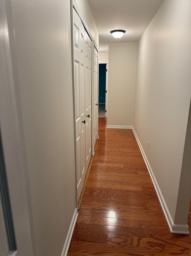 Building Photo - 7438 Lacy Dr