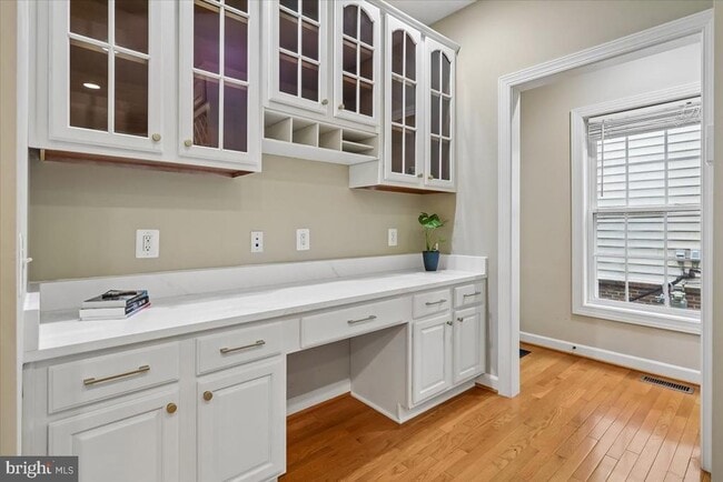 Building Photo - 42855 Chatelain Cir