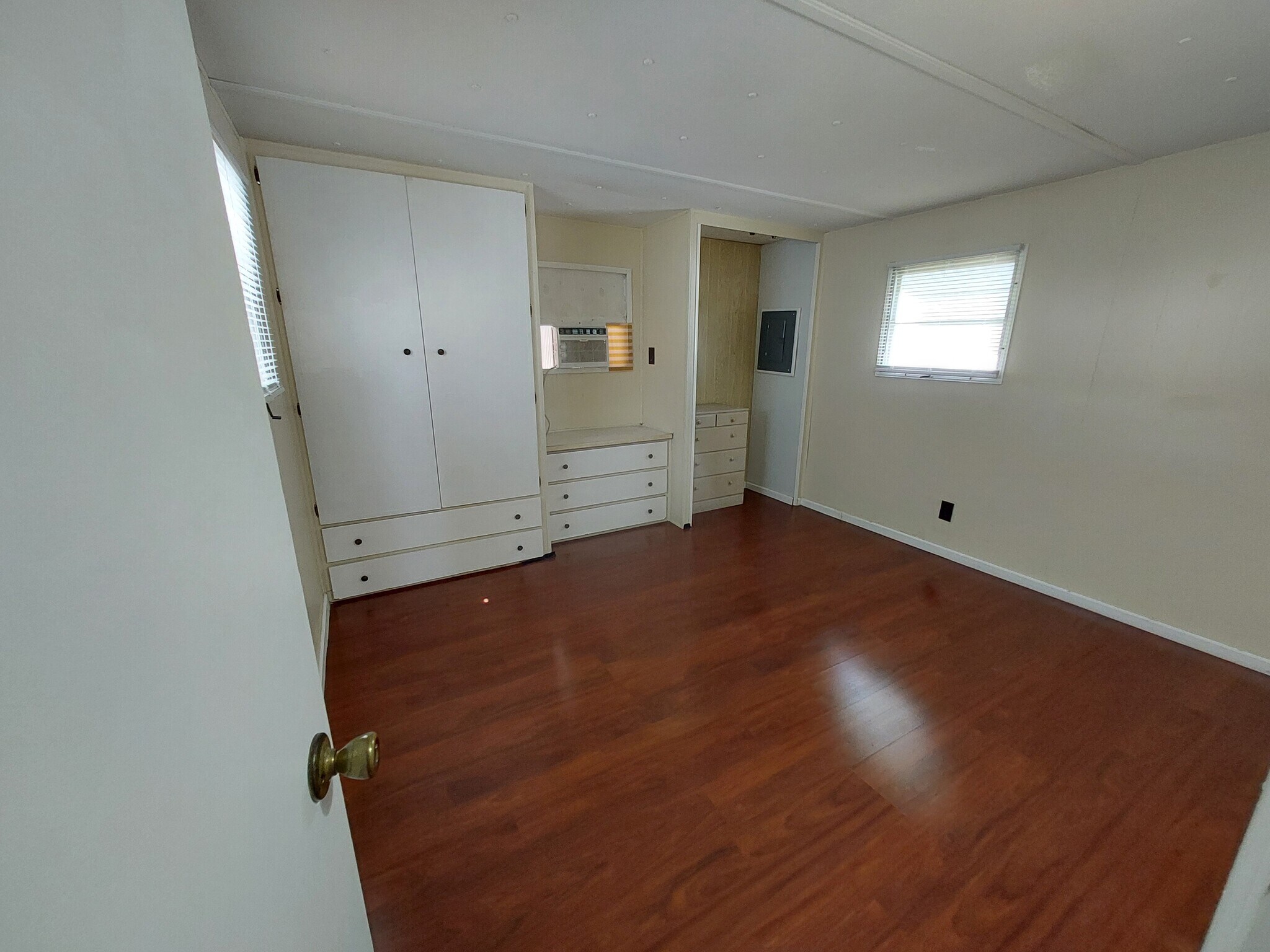 Building Photo - 1009 49th Avenue Dr W