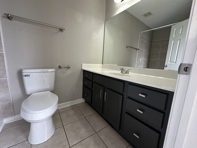 Building Photo - 122 Alexander Blvd