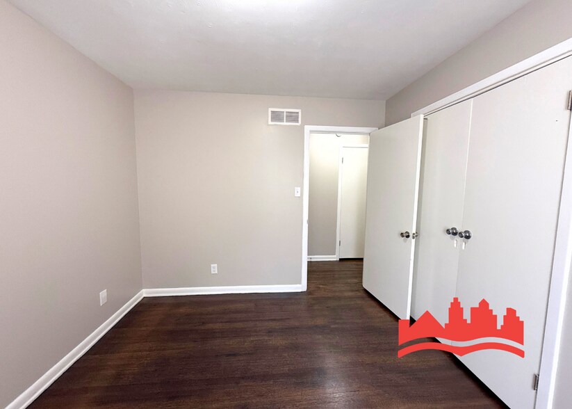 Building Photo - Introducing our newly renovated home in Ba...