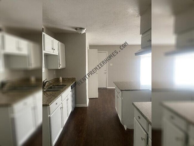 Building Photo - 7124 Nutmeg Ln