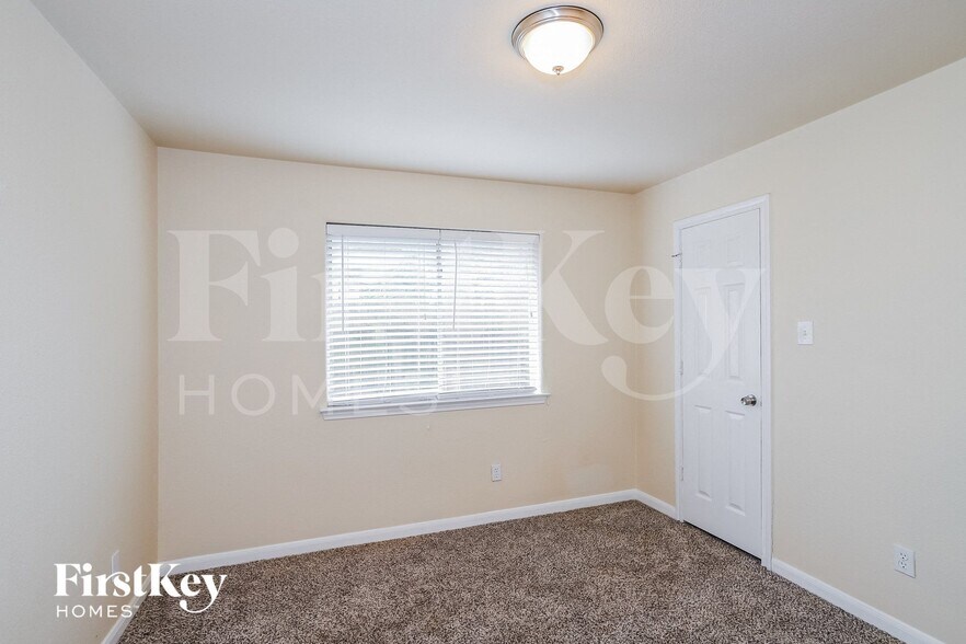 Building Photo - 5334 Hazel Grove Dr