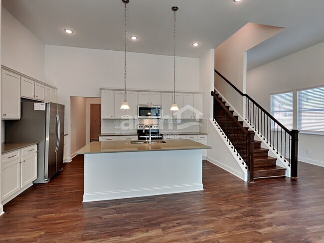 Building Photo - 5263 Blue Mountain Dr