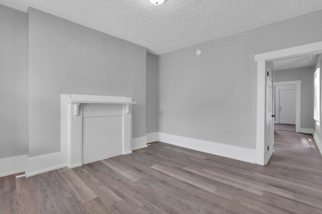 Building Photo - 124-126 E MORRILL AVE