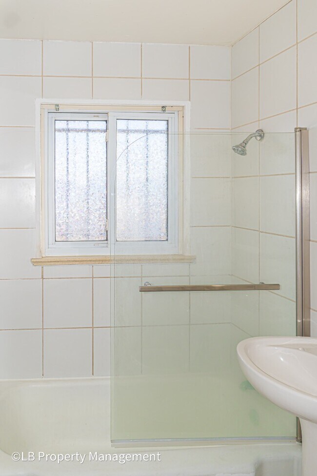 Building Photo - 1780 W Tennessee Ave