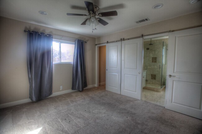 Building Photo - Sapcious remodeled Sundale w/ open floorplan