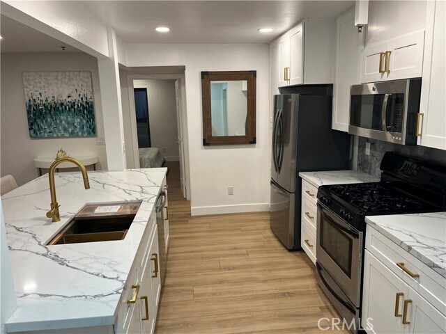 Building Photo - 345 Avocado St