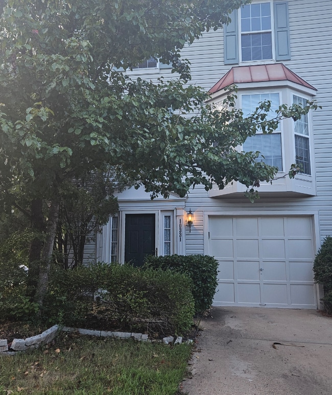 Building Photo - 10331 Gent Ct