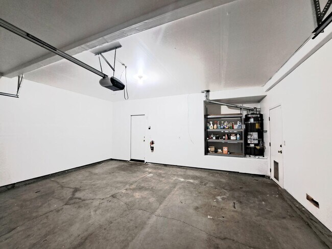 Building Photo - 5090 Napa Shore Dr