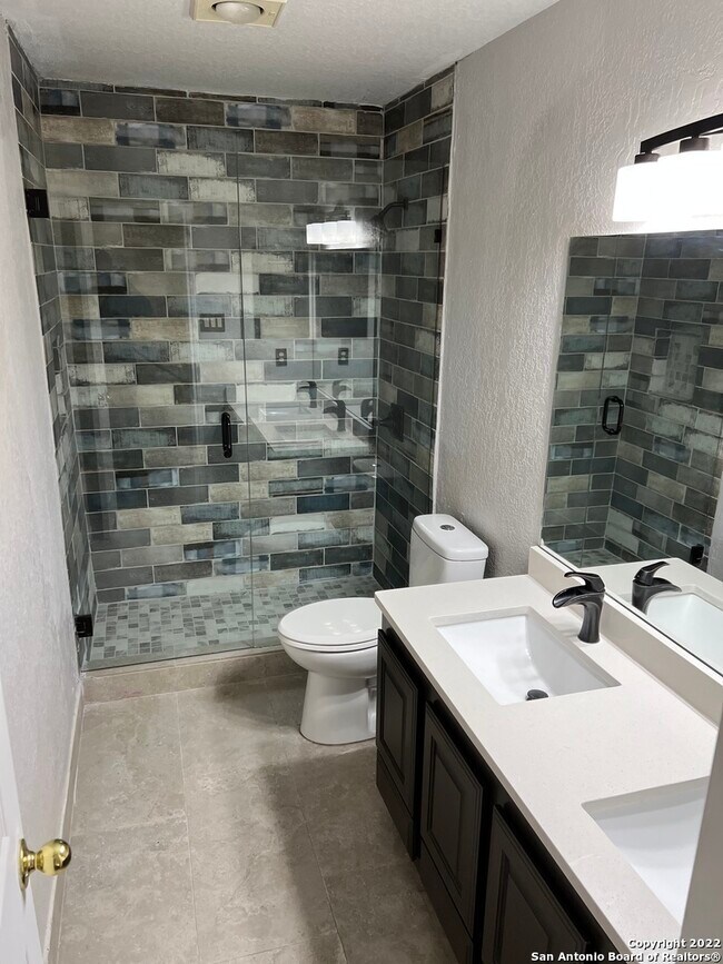 Building Photo - 4006 Legend Creek Dr