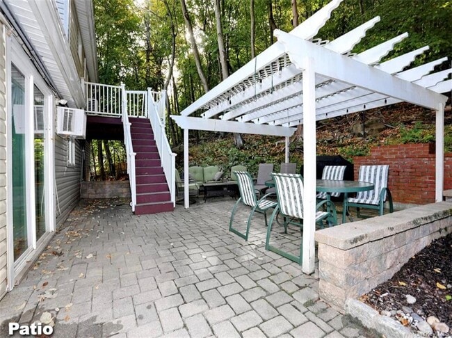 Building Photo - 239 Westside Ave