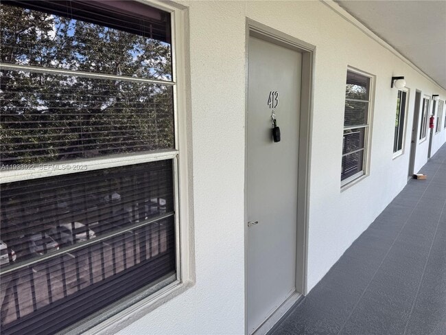 Building Photo - 13250 SW 4th Ct