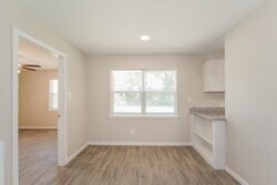 Building Photo - 19188 Oakdale Ct