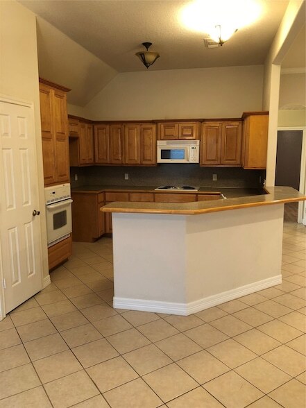 Building Photo - 13322 Colton Ln