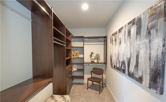 Building Photo - Air-Conditioned Seattle Townhome with Rooftop Deck & Mt. Rainier Views