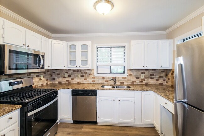 Building Photo - 5739 Hilton Ridge Rd