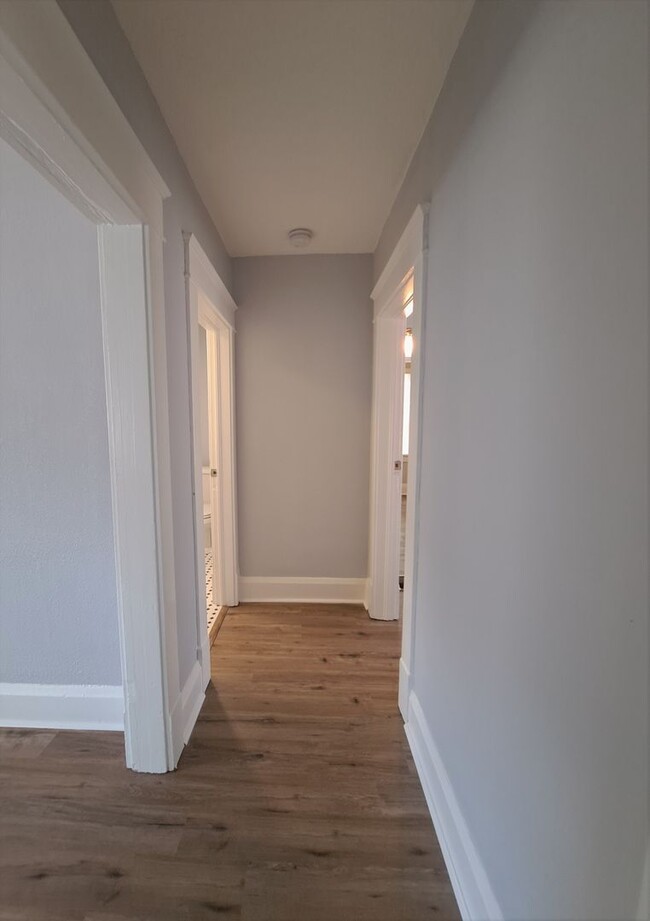 Building Photo - 2 Bed / 1 Bath for RENT in Lakeland's Hist...