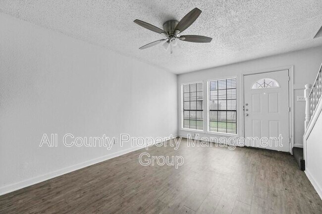 Building Photo - 4921 Miller Ave