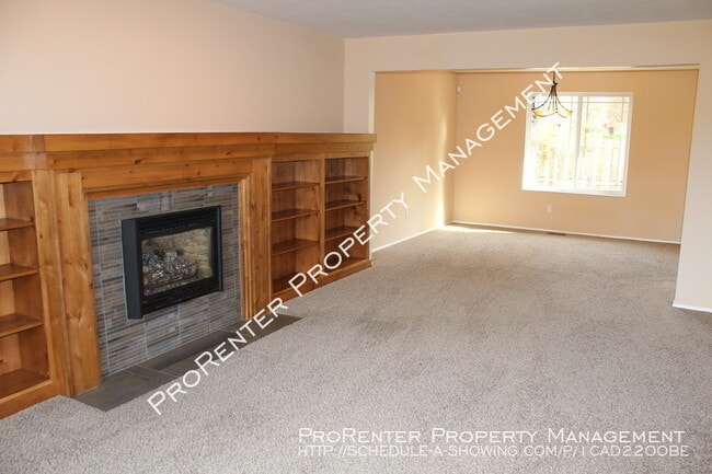 Building Photo - 1530 E Heather Cir