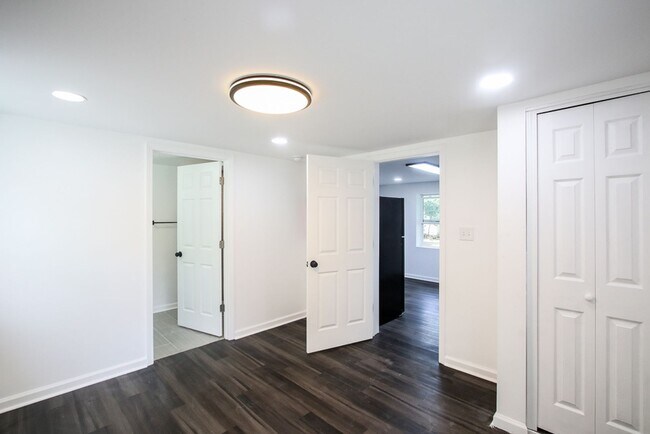 Building Photo - Adorable New Build 1-Bedroom Apartment