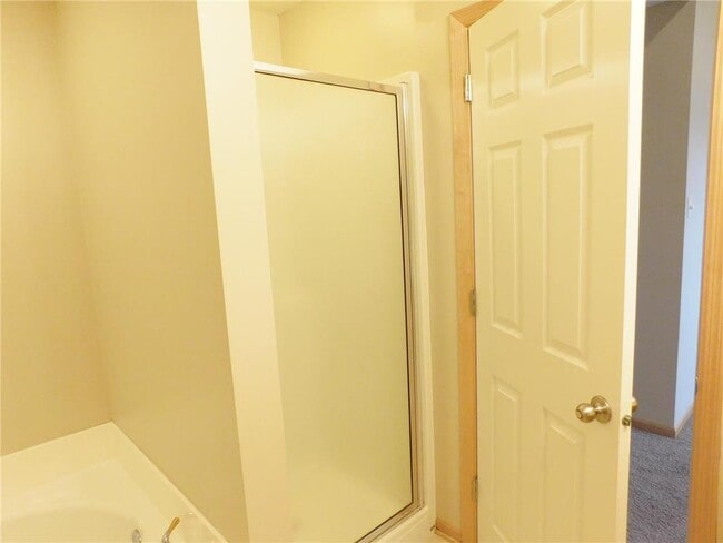Building Photo - 4723 Woodland Ave